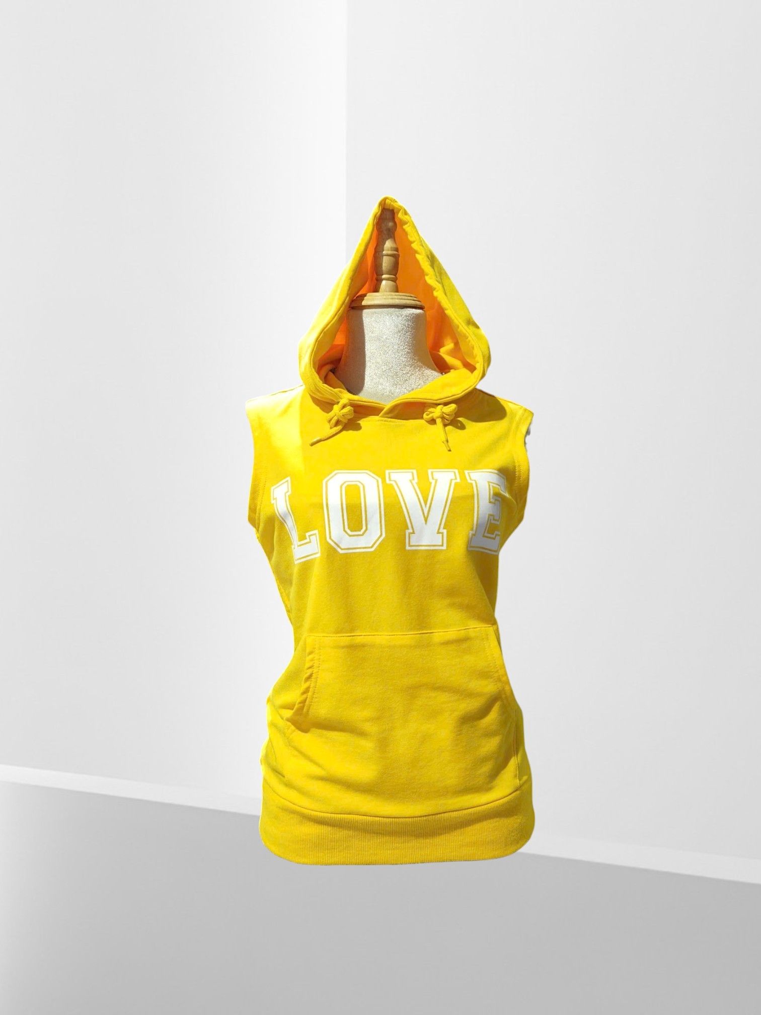 Áo Hoodie love màu vàng